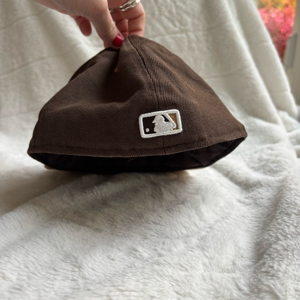 New Era 59Fifty Toronto Blue Jays Fitted Cap Brown Tan Graphic Print Size 7 1/4 - Picture 10 of 10